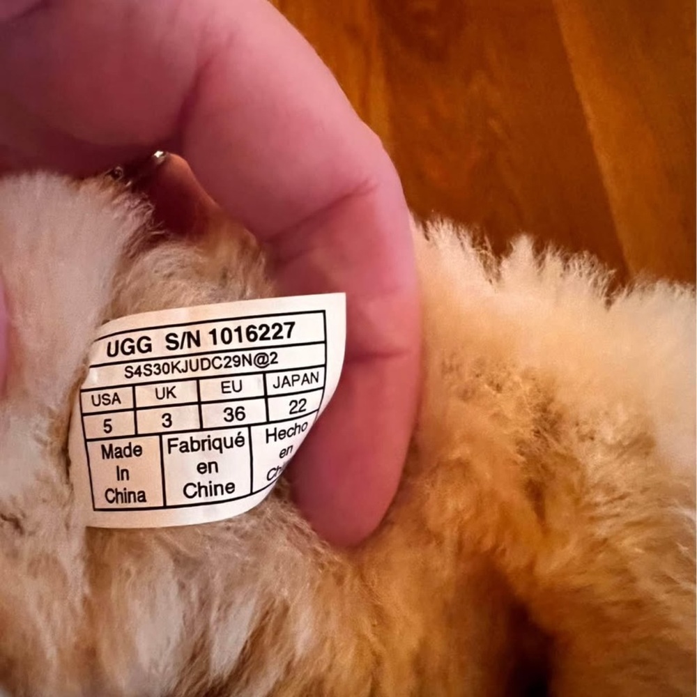 Ugg Bailey - image 4